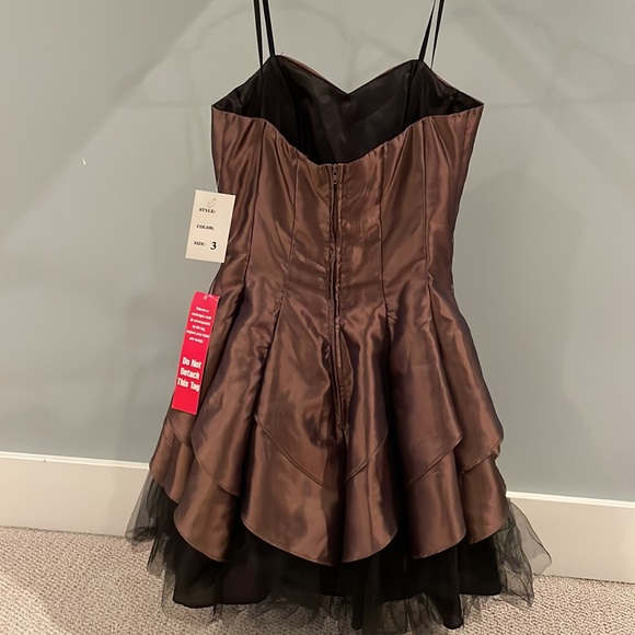 Semi formal XS dress - Picture 2 of 5